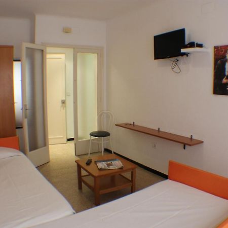 Agi Sant Antoni Apartment โรเซส ภายนอก รูปภาพ
